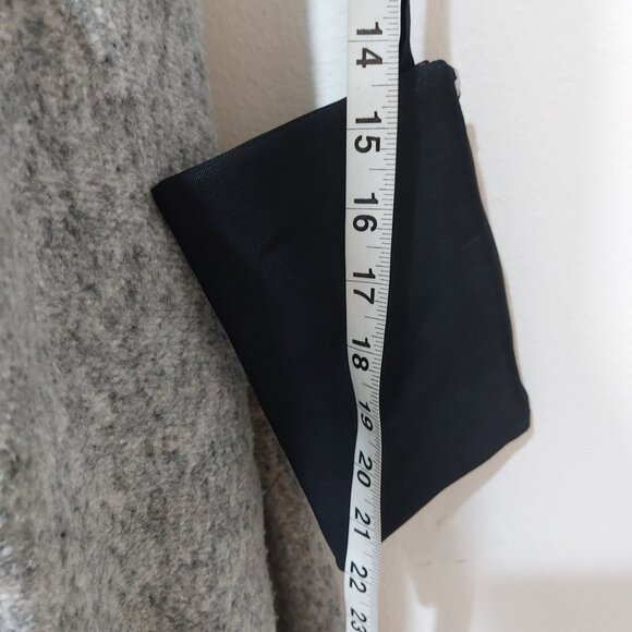 Simple Plain Black Clip on Mini Bag Organizer - Picture 2 of 9